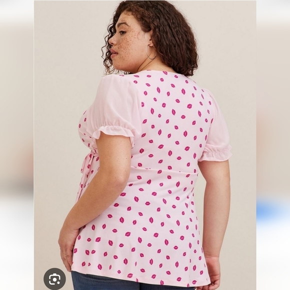 🍂🍁Like new Torrid 2x Studio Knit Chiffon Puff Sleeve Surplice Top - Picture 4 of 4